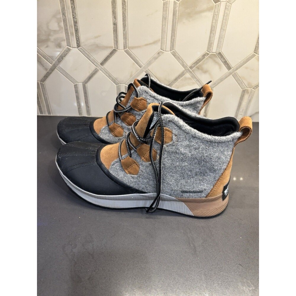 Sorel Out N About Women’s Waterproof Lace-Up Felt Ankle Boot US 11 Rubber Toe